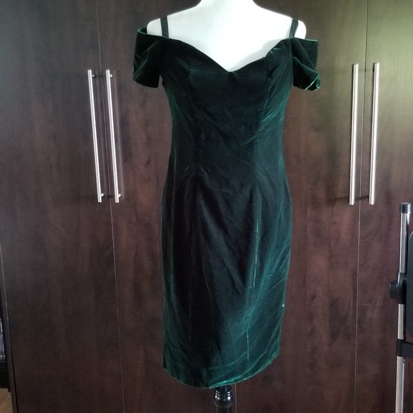 Women's evening dress - Picture 1 of 3